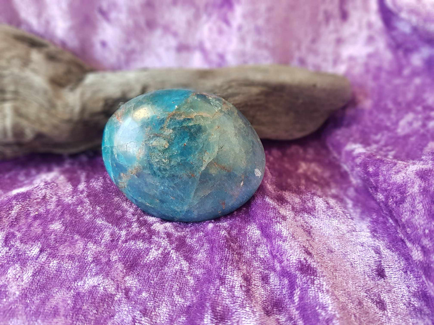 Apatite Palmstone